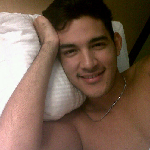 Futuro Comunicador Social - Estudiante de URBE - Modelo  - 24 años                              Instagram : Victorjimenez21