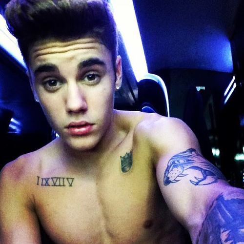Sou Belieber , Amo o  Kidrauhl , E Eu tó Me Fodendo Pra Opnião de Quem Não gosta . Ask Me : http://t.co/LqZEcOOVnw Facebook : https://t.co/B1p2gWpRva