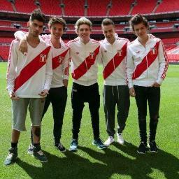 holis soy directioner y me gusta el helado *w*
y odio a las directioneitors :P bueno amo a los chicos con todo mi corazón 3 O.R.I.A.N.A