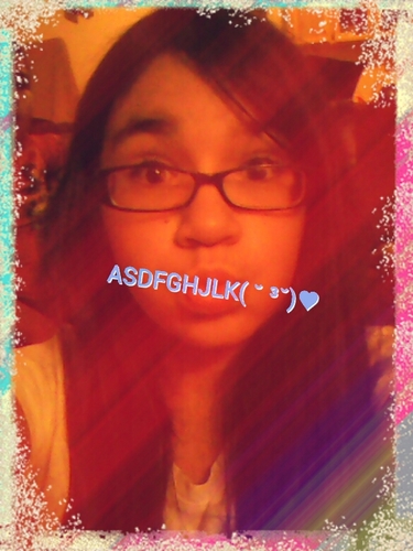 Amo a 1D,Josh hutcherson,Hot Chelle Rae,bueno amo la musica,odio a las Directionators -.- y mas cuando dicen que son directioners!