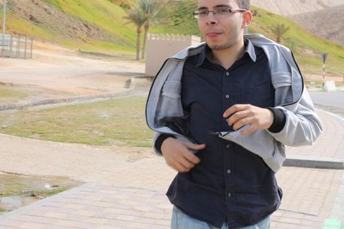 انسان عادي جدا ..