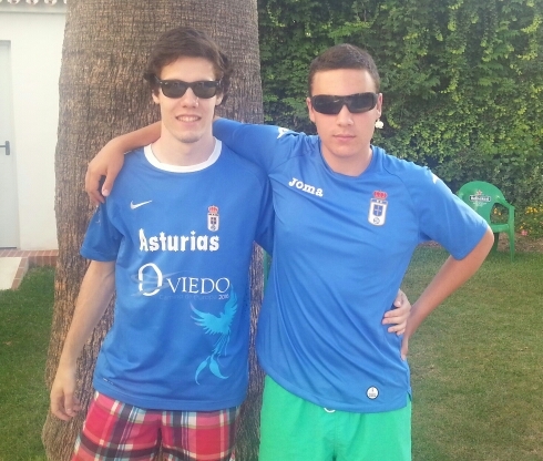 Estudiante de Ingeniería Civil en Mieres. Fanático del Real Oviedo y socio desde el 2000. Actualmente, jugador del Regional del CD Vallobín.