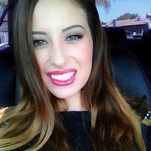 FeliciaSindulge's profile picture. Beauty Expert at Sindulge
Makeup Artist specializing in Red Carpet, special fx, on set and print.