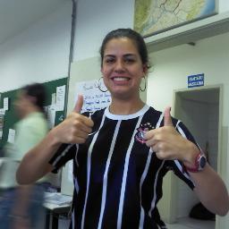 Sou professora, acredito na importância da educação e por isso amo o meu trabalho!!!