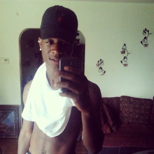 Follow Me &* I'll Follow Back
FMOI : traycoleman19