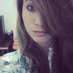 Pra que ler issuh? Não é mais fácil me seguir logoh? Dai vuxê me conhece pelos meus posts! Não se preocupe, sempre estarei twittando! :p