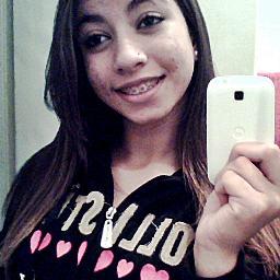 Me descrevo em: CÍUMES =)

Facebook= https://t.co/4M46sF1ILD 
Ask.fm = http://t.co/5ows2MEFSL