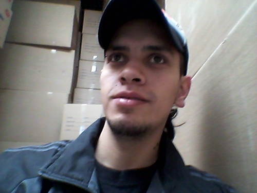 Metalero al 100%, enamorado de la vida, algo alcoholico debo decir...