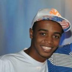 Feliz, Ousado e filho de DEUS.....'
Tudo posso naquel quue me fortaleçe....' ;)
Errar éé humano ninguem é perfeito...' ;x