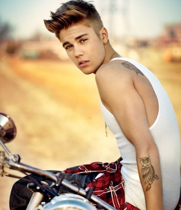 Follow if you really are Fan Justin Bieber. I follow back!!