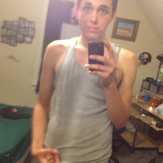 just trynna have a good day :D follow i follow back!!!!!