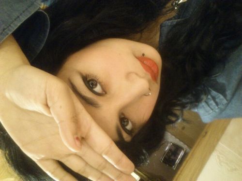 MishelleThink's profile picture. 