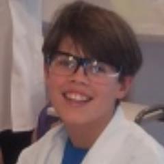 hoi allemaal mijn hobby is zwemmen en tekenen en my best frends zijn bas en kai