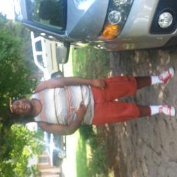 Football player,wrestler,single and cool 2 be around