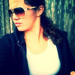 Killmuniz's profile picture. um jardineiro em um jardim sem flor. (...) o amor é um barco a vela no meio do mar, sem ser marinheiro, sem seguir estrelas .