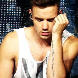 @Real_Liam_Payne ♥*
E abbiamo ballato tutta la notte sulla miglior canzone di sempre 
@KekkoSinger ♥