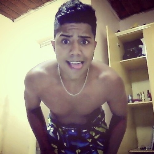 Carregando . . .