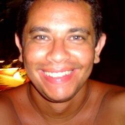 Sou servo do Senhor Jesus e feliz da vida, eu só sigo quem me segue http://t.co/Blqi5BmSNH
