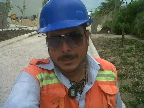 Construcciones remodelaciones,pintura,tablaroca,durock,electricidad, renta de maquinaria,recuperaciones de playa,limpieza de playas,carpinteria,vidrio,aluminio