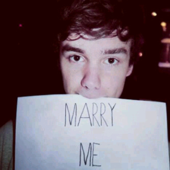 Keep clam suporrt OneDirection♥•My life is complete. This is simple☺