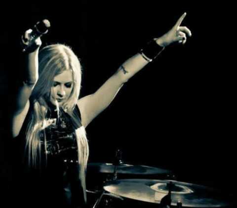 Avril Lavigne, BVB, A7x, SWS, PTV, BMTH are freaking awesome *-*