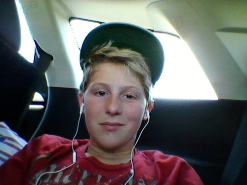 Hey I'm a 14 year old kid, Christian, and single, I'm a funny person and mostly in a good mood.