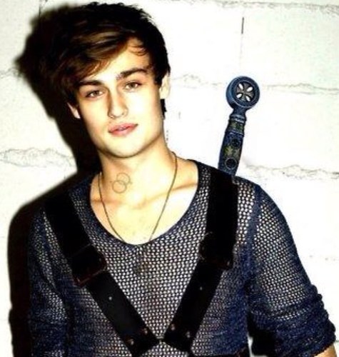 Nefilim. Odio los patos y me alegra ser bello. Parabatai: James Carstairs.