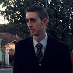Não posso me descrever muito, mas posso dizer o básico.Tenho 23 anos, gosto de animes Gatos e de varias musicas eletronicas.Me siga e saberá mais coisas