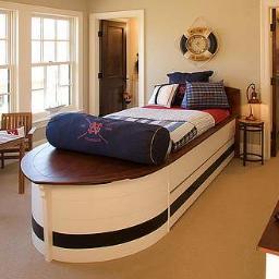 http://t.co/MLScxsDz3D offers the most unique nautical furniture, decor, and coastal decorations.