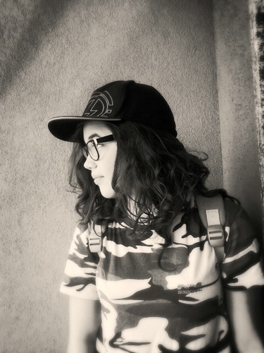 VgVicto's profile picture. non si puo dire che si e` vissuto se prima non si e` provato cio che e` proibito....