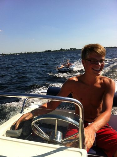 17 | running | tech | music | photography | sport | study | Dutch | nature | future
