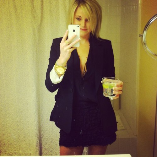 because im 20 something. guess i should tweet.