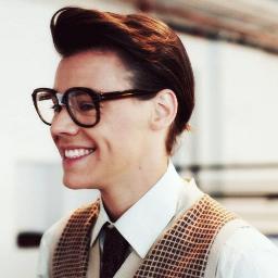 cute as a button, follow me harry pls.