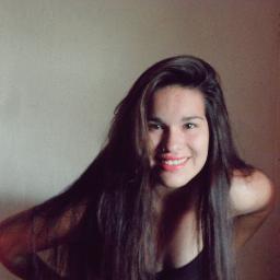 Estudiante de ingeniería en expediciones y ecoturismo, USS! feliz, gozadora de la vida y con una sonrisa siempre.