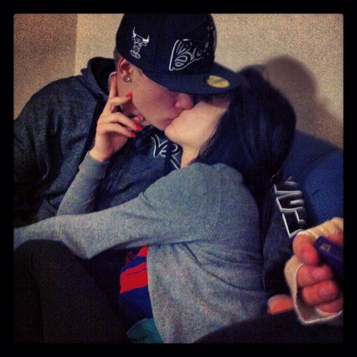 19, Canadian. Follow & ill follow back.