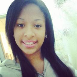 Prazer Joyce, 15 anos, aquariana. Sou chata as vezes, ignorante, preguiçosa , idiota e ciumenta. E eu não vou mudar só pra te agradar. (: