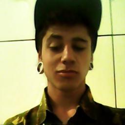 Skatista e Surfista curitibano de 18 anos!! CWB