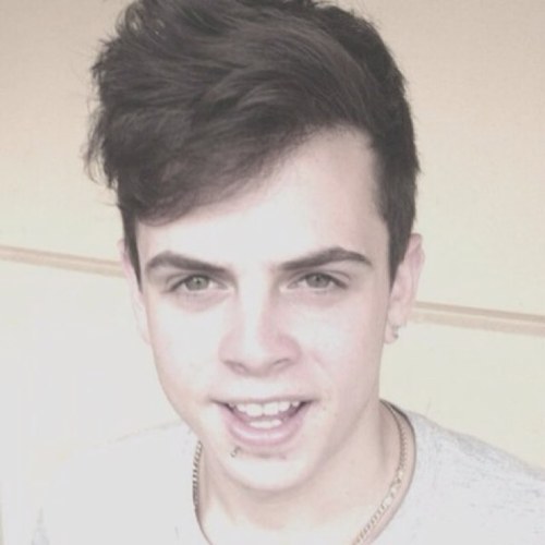 SkipShayouneSS's profile picture. Live every momnet like its your last haha jk i live to party  ( Selfless Sacrifice Fan Fiction Account)