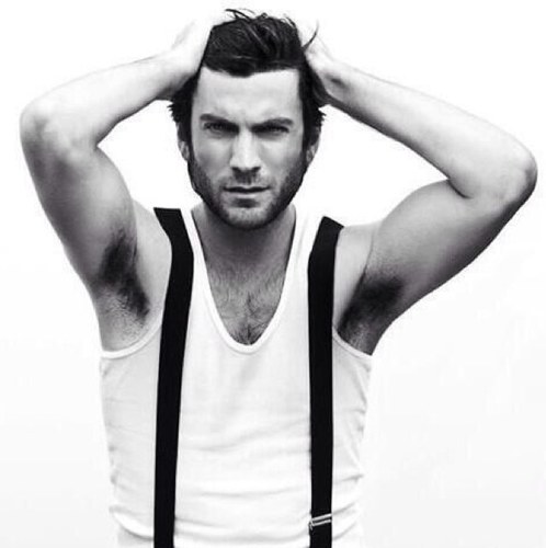 Here, have a drink. It's on the house. Barman for all of twitter. [#Single] [#Bi] [#RP]