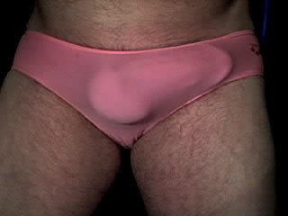 Hi, I'm straight but love my speedos, thongs, g strings and lycra.