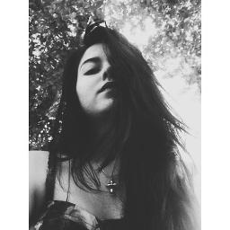''.. Na dúvida me beije. Na certeza, me beije também ♡ ''