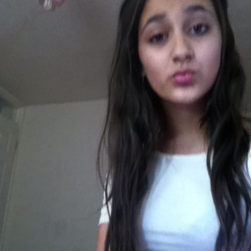 ayeshaleah's profile picture. 