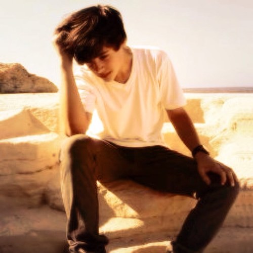 goonieboy62's profile picture. Hi names Ronnie: im gay, single again & happy. Just looking for friends to follow, love my dog LucKy & my friends & family* kik me ronnieboo352.