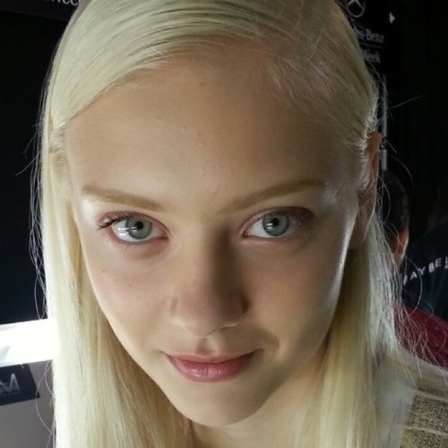I'm Yvette. I live with @OneForEverySin and my dog, Sammy. I absolutely love soccer. Also, I'm a shapeshifter. {RP18+}