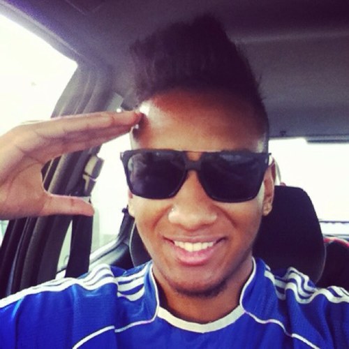Bref on s'comprend........#Team971 #Team974 #TeamChelseaFc #TeamKFC #TeamNaruto #TeamFoot Taffer de 9 à 5 pour moi ces pas la vie !