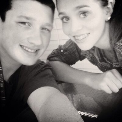 Profile Picture of Blondie (@KayleeMoss4) on Twitter