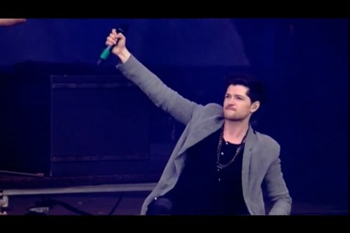16 From Scotland love @thescript @itskarlmichael and @jamesmorrisonok love watching youtubers