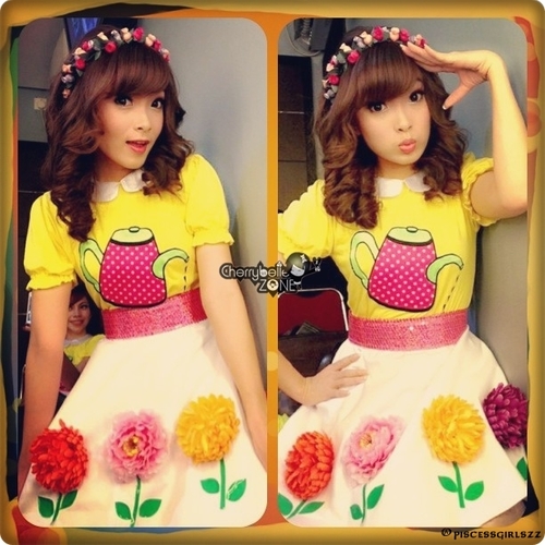 ♥annyeongaseo♥my korean name is ✉JUNG HYUN RIM☂I love Korean☂I'am part of twibi angelous♥you are so beautiful♥nice to meet you☺SEE YOU BABAY☺