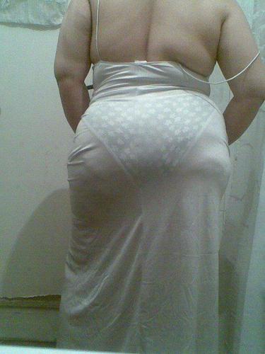 I am 42 year old, modern Women, i am soo sexy, An i want Some Body fuck me in my all Hole, Like Ass, pussy... I Hate those, who r jealious