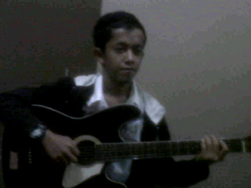 TopikRamos's profile picture. ☀ pagi pagi ☂